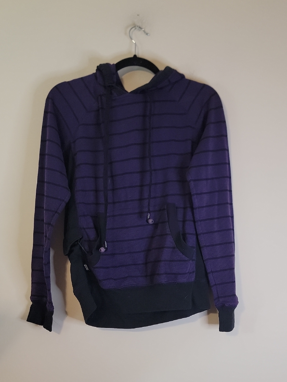 Women's Purple Striped Hooded Pullover Sweatshirt